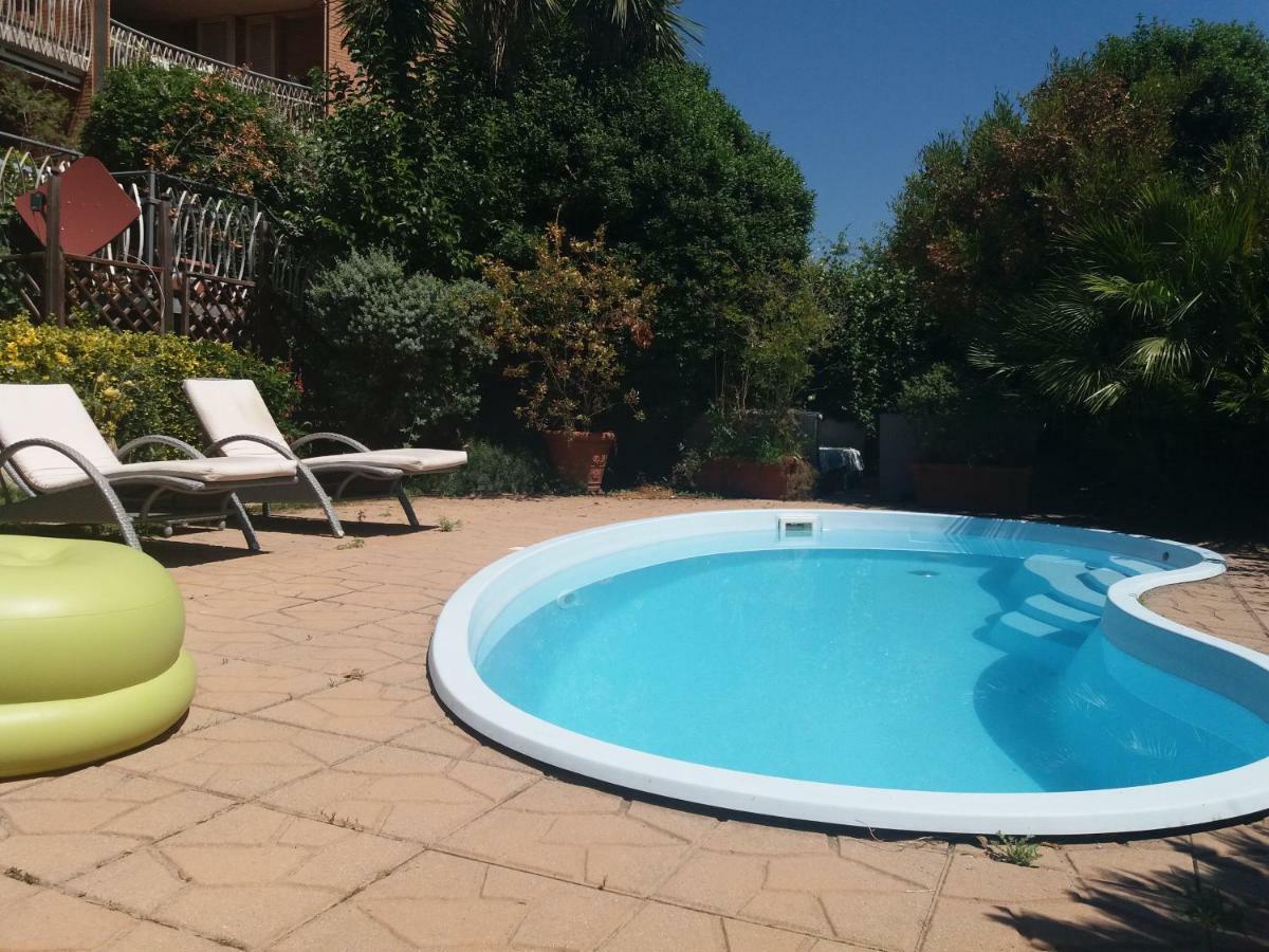 L'Affittacamere Nel Parco "Appia Antica" - Piscina A Uso Ospiti Рим Екстер'єр фото